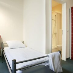 All In Hostel Стандартный номер двуспальная кровать