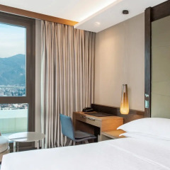 Sheraton Metechi Palace Hotel комната для гостей фото 7