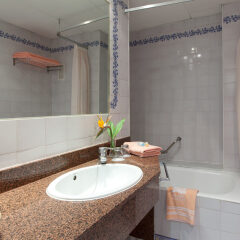 Playasol Aquapark & Spa Hotel ванная фото 2
