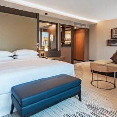 Sheraton Metechi Palace Hotel комната для гостей фото 15