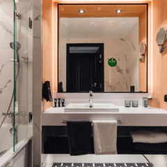 Отель Clarion Hotel Helsinki Airport Финляндия, Вантаа - 11 отзывов об отеле, цены и фото номеров - забронировать отель Clarion Hotel Helsinki Airport онлайн ванная фото 2