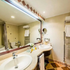 Гостиница Минск 4* Улучшенные апартаменты с двуспальной кроватью фото 9