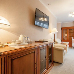 Гостиница Октябрьская 4* Люкс фото 6