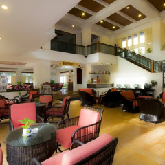 Отель Amora Beach Resort Phuket интерьер отеля