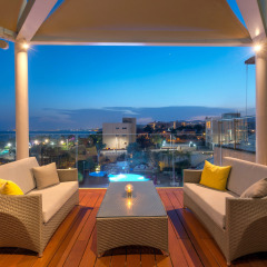 Отель St Raphael Resort & Marina гостиничный бар фото 2