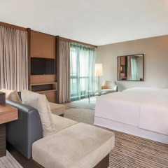 Sheraton Metechi Palace Hotel комната для гостей фото 10