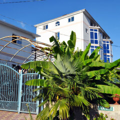 Гостиница Guest House Gornaya Orkhideya вид на фасад фото 2