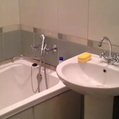 Laweran Hostel ванная