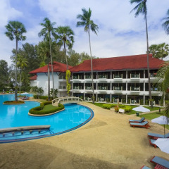 Отель Amora Beach Resort Phuket бассейн фото 4