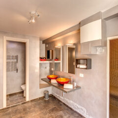 C. Luxury Palace & Hostel комната для гостей фото 10