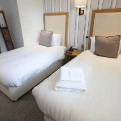 The Waterside Hotel and Galleon Leisure Club комната для гостей фото 9
