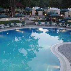 Отель Wyndham Tashkent бассейн