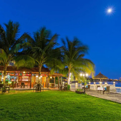 Отель River Beach Resort & Residences Вьетнам, Хойан - 2 отзыва об отеле, цены и фото номеров - забронировать отель River Beach Resort & Residences онлайн пляж