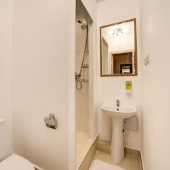 Гостиница Статус 3* Стандартный семейный номер с двуспальной кроватью фото 2