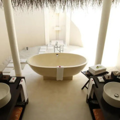 Отель Ayada Maldives 5* Вилла с различными типами кроватей фото 8