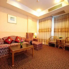 Chaleena Hotel Бангкок комната для гостей