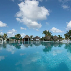 Отель Playa Costa Verde бассейн