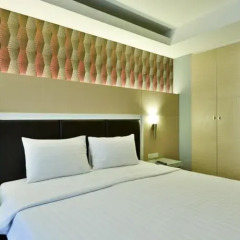 Отель Prestige Suites Bangkok Бангкок комната для гостей фото 5