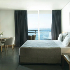 Отель Vidamar Resort Madeira - Half Board Only 5* Стандартный семейный номер с различными типами кроватей