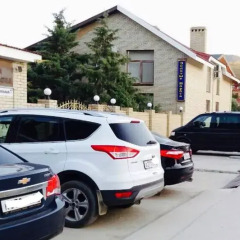 Мини-Отель Усадьба Золотые Ворота парковка