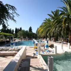 Отель Mediteran Wellness & Spa Congress Center бассейн