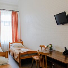 Гостиница Гостевые комнаты у Петропавловской 2* Номер с общей ванной комнатой с различными типами кроватей (общая ванная комната) фото 11