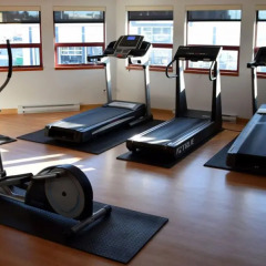 Отель Comfort Inn & Suites Канада, Саанич - отзывы, цены и фото номеров - забронировать отель Comfort Inn & Suites онлайн фитнесс-зал