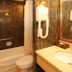 Отель Beijing Ping An Fu Hotel Китай, Пекин - отзывы, цены и фото номеров - забронировать отель Beijing Ping An Fu Hotel онлайн ванная
