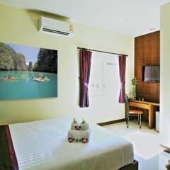 Отель At Phuket Guest House комната для гостей фото 4