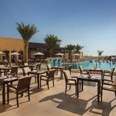 Отель DoubleTree by Hilton Resort & Spa Marjan Island 5* Стандартный номер с различными типами кроватей фото 3