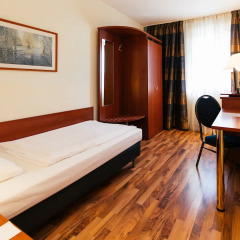 Hotel Excelsior - Central Station 3* Стандартный номер с 2 отдельными кроватями