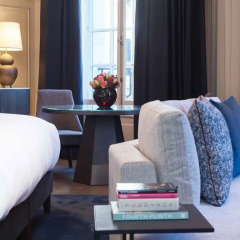 Отель The Trafalgar St. James London, Curio Collection by Hilton удобства в номере