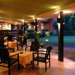 Отель Miridiya Lake Resort Шри-Ланка, Анурадхапура - отзывы, цены и фото номеров - забронировать отель Miridiya Lake Resort онлайн гостиничный бар