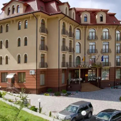 Hotel Pylypets парковка фото 2