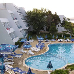 Отель Luca Helios Beach бассейн