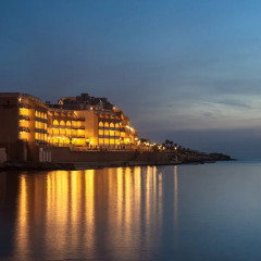 Отель Marina Hotel Corinthia Beach Resort Мальта, Сан Джулианс - отзывы, цены и фото номеров - забронировать отель Marina Hotel Corinthia Beach Resort онлайн пляж