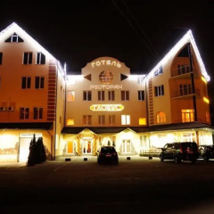 Гостиница Globus Hotel Украина, Тернополь - отзывы, цены и фото номеров - забронировать гостиницу Globus Hotel онлайн вид на фасад фото 3