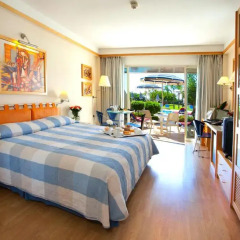 Отель St Raphael Resort & Marina 5* Представительский номер с различными типами кроватей
