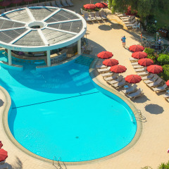 Отель St Raphael Resort & Marina бассейн фото 3