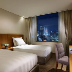 Lotte City Hotel Myeongdong 4* Улучшенный номер с различными типами кроватей фото 3