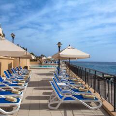 Отель Marina Hotel Corinthia Beach Resort Мальта, Сан Джулианс - отзывы, цены и фото номеров - забронировать отель Marina Hotel Corinthia Beach Resort онлайн бассейн фото 2