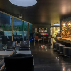 DoubleTree by Hilton Hotel Lisbon - Fontana Park гостиничный бар