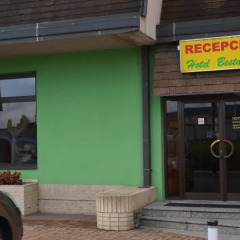 Hotel BESTAR Млада-Болеслав вид на фасад