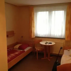 Отель JUGENDGASTEHAUS DRESDEN - Hostel Германия, Дрезден - 1 отзыв об отеле, цены и фото номеров - забронировать отель JUGENDGASTEHAUS DRESDEN - Hostel онлайн комната для гостей фото 2