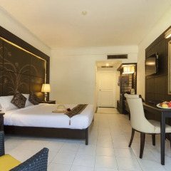 Отель Amora Beach Resort Phuket комната для гостей фото 22