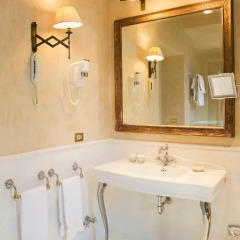 Grand Hotel Baglioni 4* Номер Делюкс с различными типами кроватей фото 5