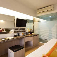 Отель The Bliss Suite Patong Улучшенный номер с различными типами кроватей фото 6