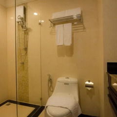 Отель LK Grand Living Place ванная