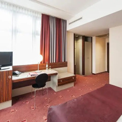 Отель Azimut Cologne City Centre 4* Улучшенный номер фото 2