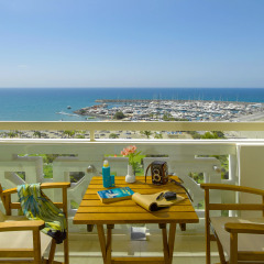 Отель St Raphael Resort & Marina балкон